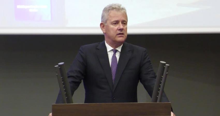 İzmir Ticaret Odası (İZTO) Yönetim Kurulu Başkanı Mahmut Özgener, iş