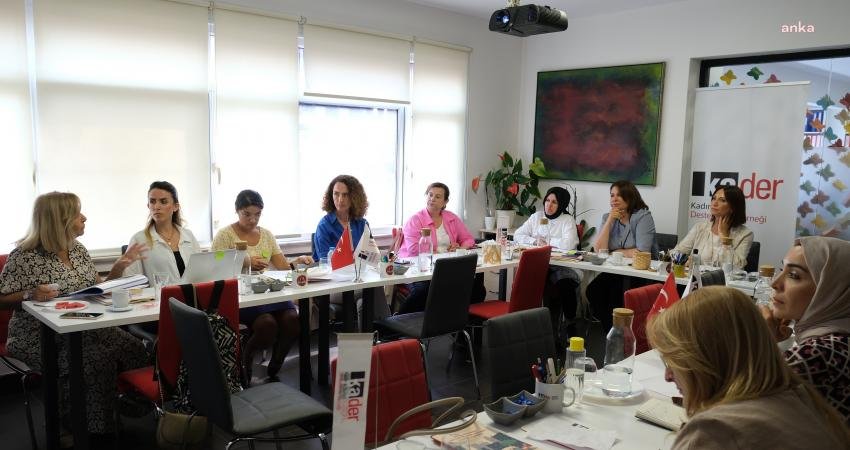 Yerel yönetim mekanizmalarında görev yapan kadınlar, Kadın Adayları Destekleme Derneği