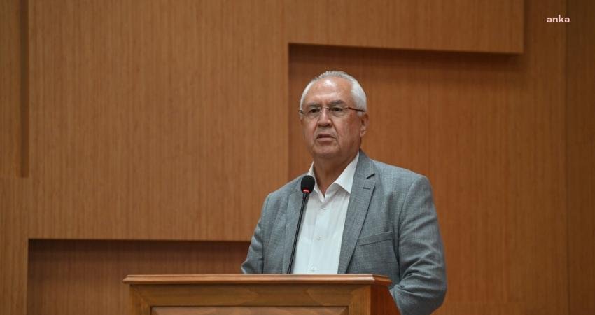 Karabağlar’da “45 Saniye” Semineri Düzenlendi Karabağlar Belediyesi’nin 17 Ağustos Depremi’nin 24. yılı dolayısıyla düzenlediği etkinlikler