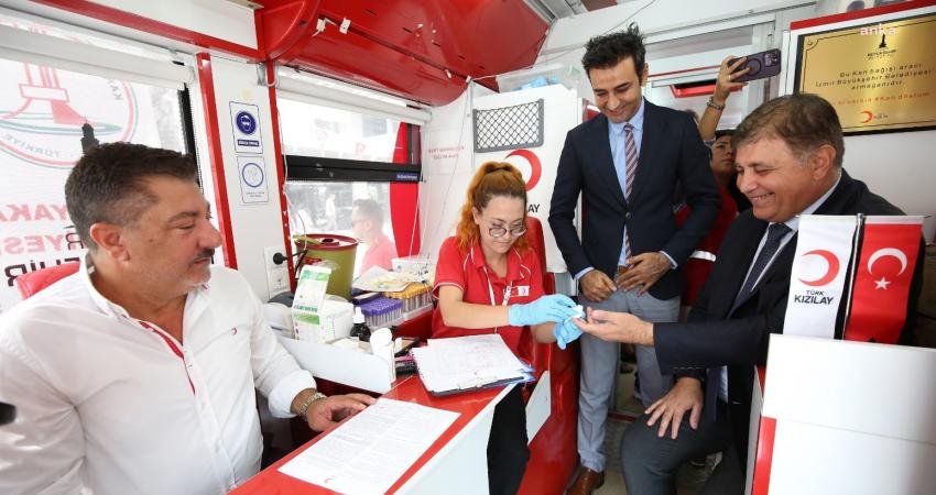 Karşıyaka Belediyesi, mevsim normallerinin üzerinde seyreden sıcak hava nedeniyle, düşüş