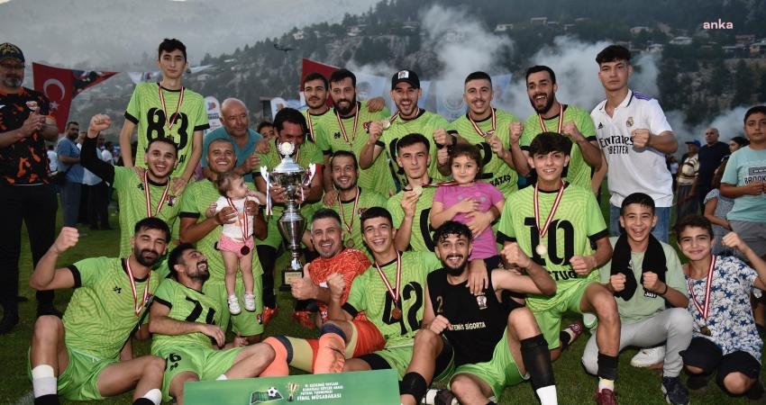 “Kızıldağ Yaylası Karaisalı Köyler Arası Futbol Turnuvası”Nın Galibi Döşekevi Kuşçusofulu Spor Oldu Adana Büyükşehir Belediyesi ana sponsorluğunda düzenlenen “11. Kızıldağ Yaylası Karaisalı