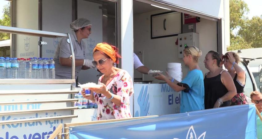 Konak Belediyesi’nin kadınlara yönelik düzenlediği deniz gezileri yüzlerce Konaklı kadını