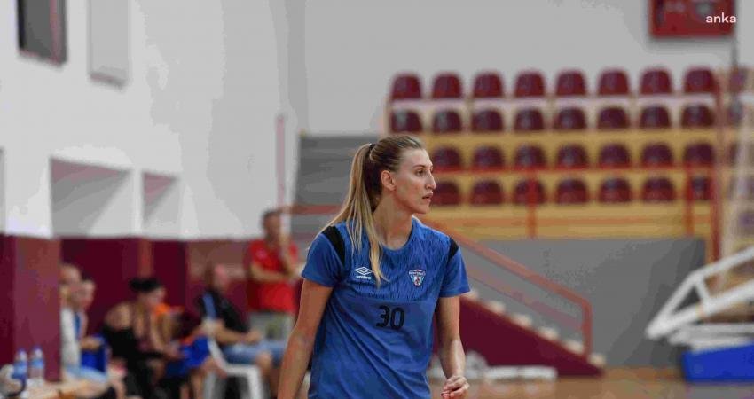 Konyaaltı Kadın Hentbol Takımı Hazırlık Maçlarında 5’te 5 Yaptı Yeni sezon hazırlıklarına devam eden Konyaaltı Belediyespor Kadın Hentbol Takımı