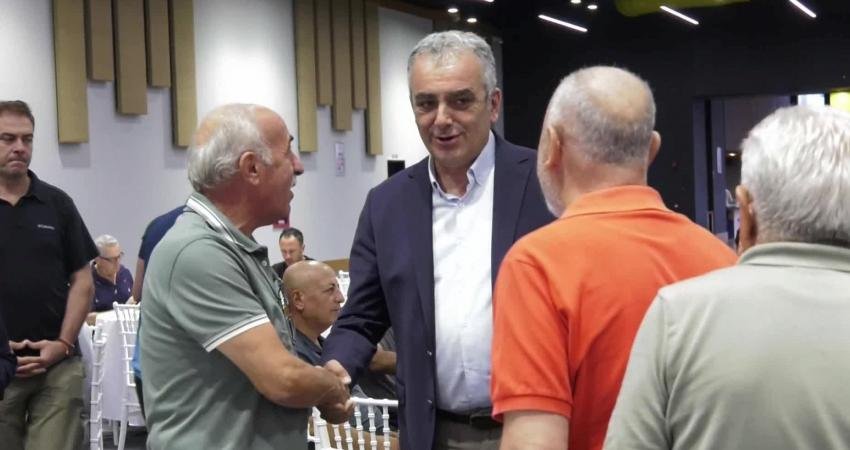 Konyaaltı Kaymakamı Köten, Türkülerle Uğurlandı İzmir'e vali yardımcısı olarak atanan Konyaaltı Kaymakamı Kamil Köten için