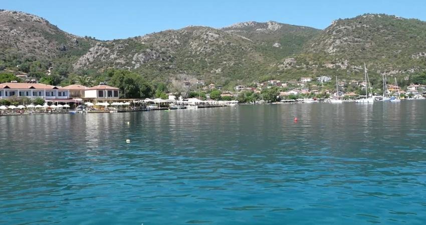 Yaz aylarında pek çok yerli ve yabancı turiste ev sahipliği