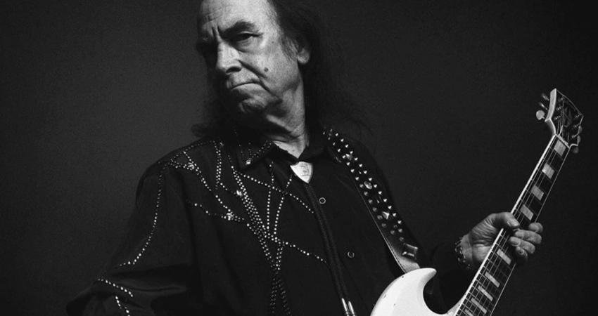 İYİ Parti Genel Başkanı Meral Akşener, sanatçı Erkin Koray'ın vefatı