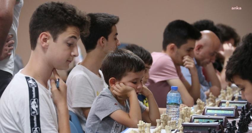 Merkezefendi Belediyesi, 30 Ağustos Zafer Bayramı’na özel futbol, tenis ve