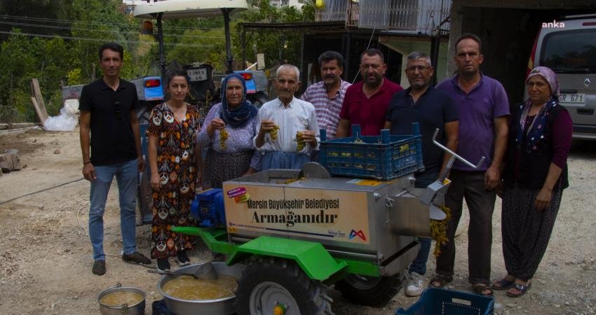 Mersin Büyükşehir Belediyesi, üzüm sıkma makinesi desteğine Tarsus’un Cinköyü Mahallesi’nden