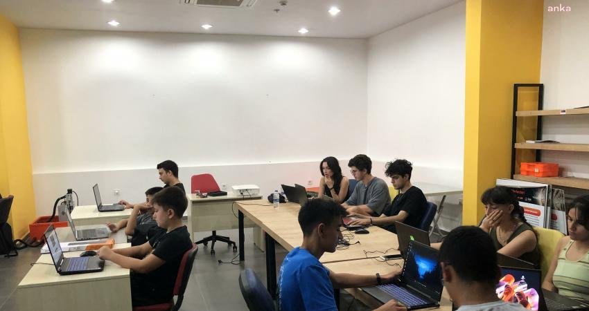 Muratpaşa Belediyesi’nin Abdullah Sevimçok Sivil Toplum ve İnovasyon Merkezleri’nde (ASSİM)