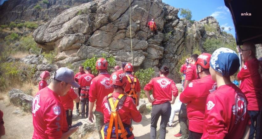 Odunpazarı Belediyesi Arama Kurtarma Ekibi’nin (OBAK) 82 yeni afet gönüllüsünün
