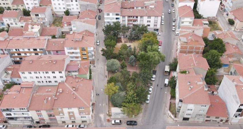 Odunpazarı Belediyesi, ilçe genelindeki parkları yenileme çalışmalarına devam ediyor. Belediye
