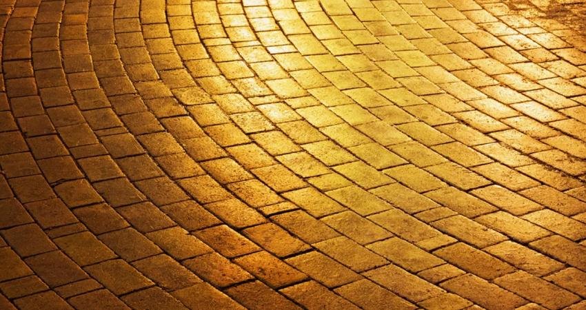 Pasifik Okyanusu’nun Dibinde Keşfedilen Gizemli Sarı Tuğlalı Yolun Sırrı Ne? Pasifik Okyanusu'nun dibinde olmasını bekleyebileceğiniz son şey, herhalde sarı tuğlalardan