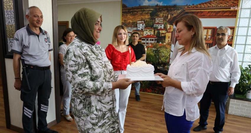 Safranbolu Belediyesi personeli, Başkan Elif Köse’ye sürpriz doğum günü kutlaması
