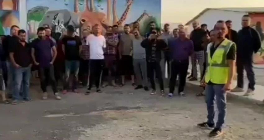 Tanzanya’da Çalıştıkları Şirketten Maaş Alamadıklarını Söyleyen Türk İşçiler Eylem Yaptı: Paramızı İstiyoruz Tanzanya’daki demiryolu projesinin yapımını üstlenen Türk firmasında çalışmak için giden