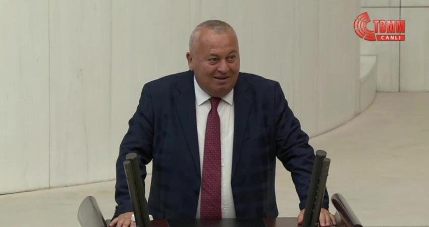 TBMM Genel Kurulu, “Akbelen” Gündemiyle Olağanüstü Toplandı… Cemal Enginyurt: “Biz Buraya Turuncu Koltuklarda Oturup Maaş Alıp Yan Gelip Yatmaya Gelmedik” Demokrat Parti İstanbul Milletvekili Cemal Enginyurt, CHP’nin çağrısı üzerine Akbelen’deki