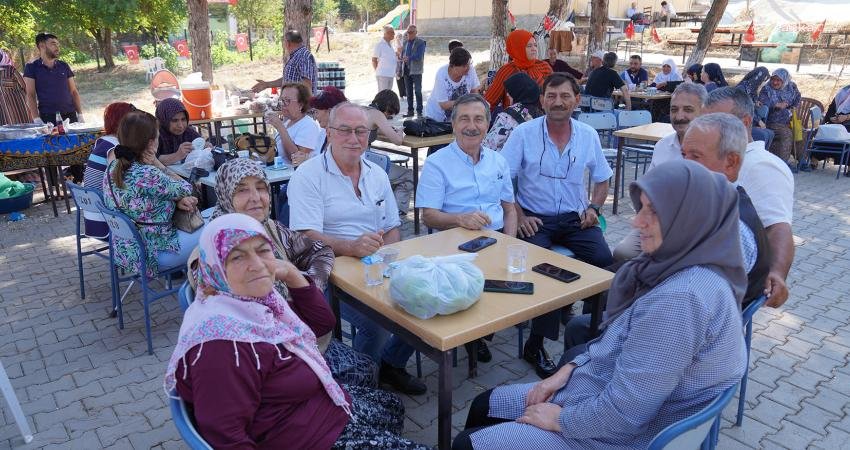 Tepebaşı Belediye’nin destekleri ile düzenlenen Tekeciler 4. Çocuk Sanat Şenliği,