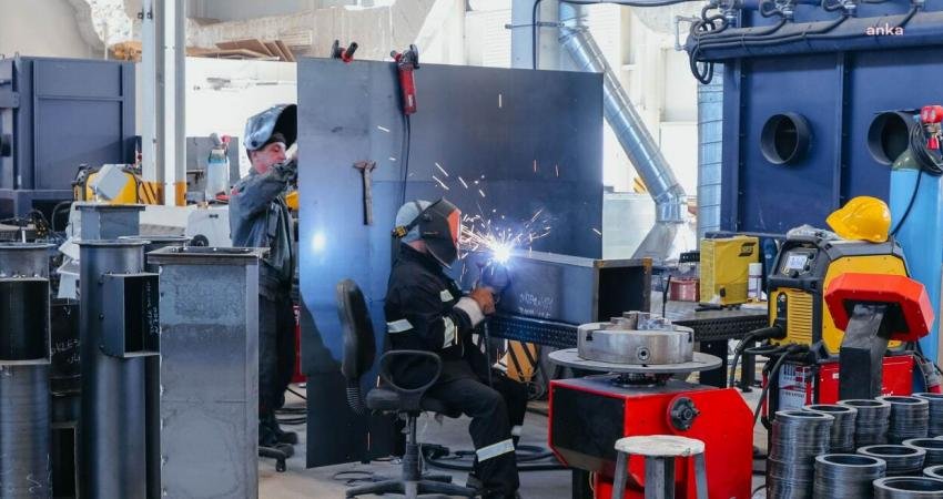 Türkiye İstatistik Kurumu (TÜİK) verilerine göre, sanayi üretimi, haziranda yıllık