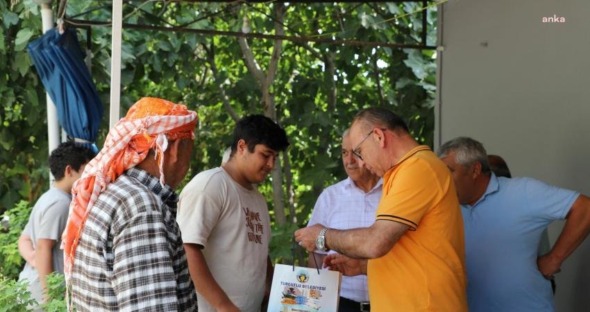 Turgutlu Belediye Başkanı Çetin Akın, Turgutlu’da eş zamanlı olarak devam