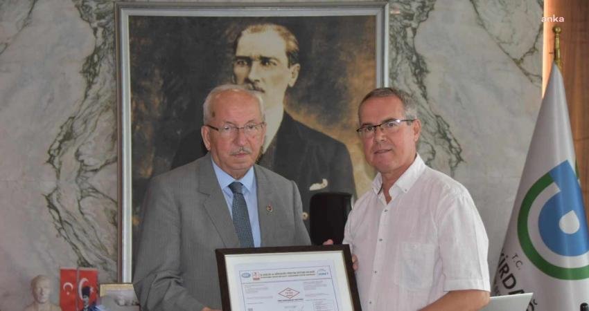 Türk Standartları Enstitüsü (TSE), Tekirdağ Büyükşehir Belediyesi’nin uygulamalarını denetleyerek, dört