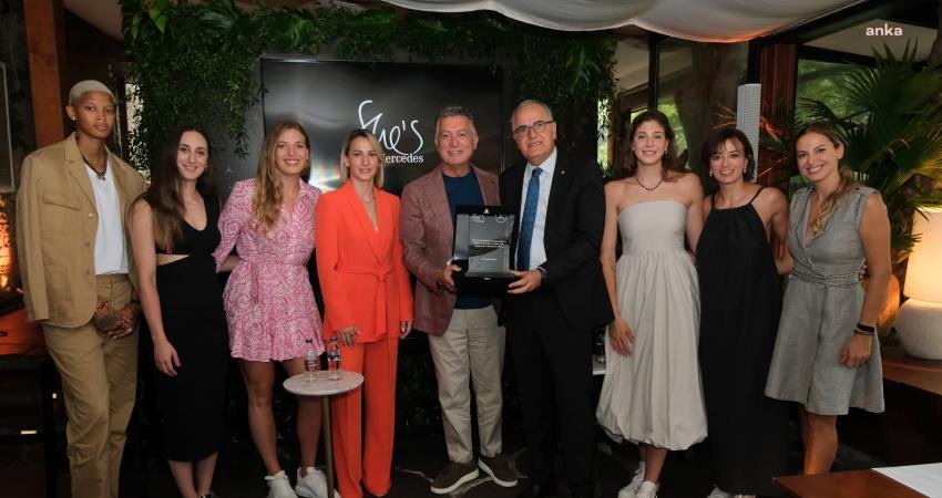 She’s Mercedes platformu, Türkiye Voleybol Federasyonu’nun da katkıları ile gerçekleştirilen