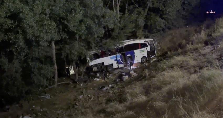 Sivas’tan İstanbul’a seyreden yolcu otobüsü Yozgat’ın Sorgun ilçesinde şarampole yuvarlandı.