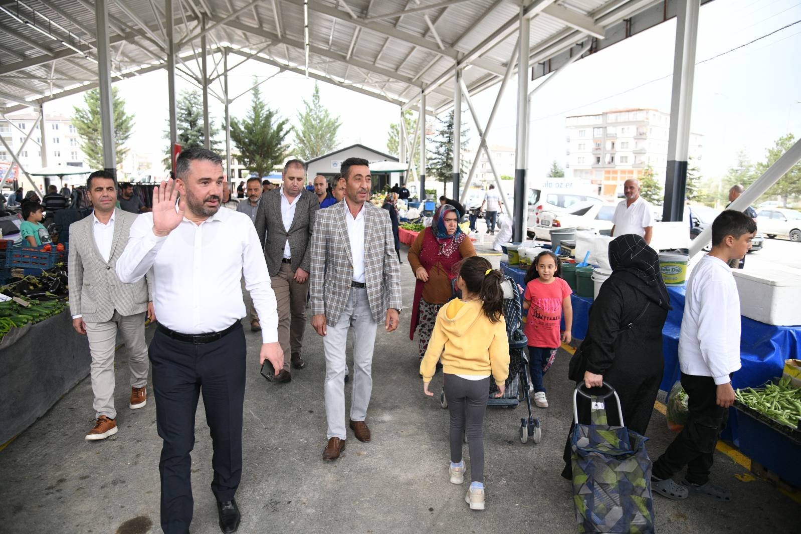 İlçedeki Pazar alanlarının değişim ve dönüşümünde büyük bir devrime imza