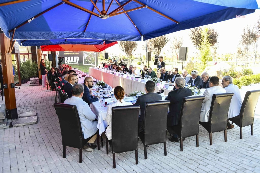 mansur-yavas-bakapta-ankara-basiniyla-bir-araya-geldi