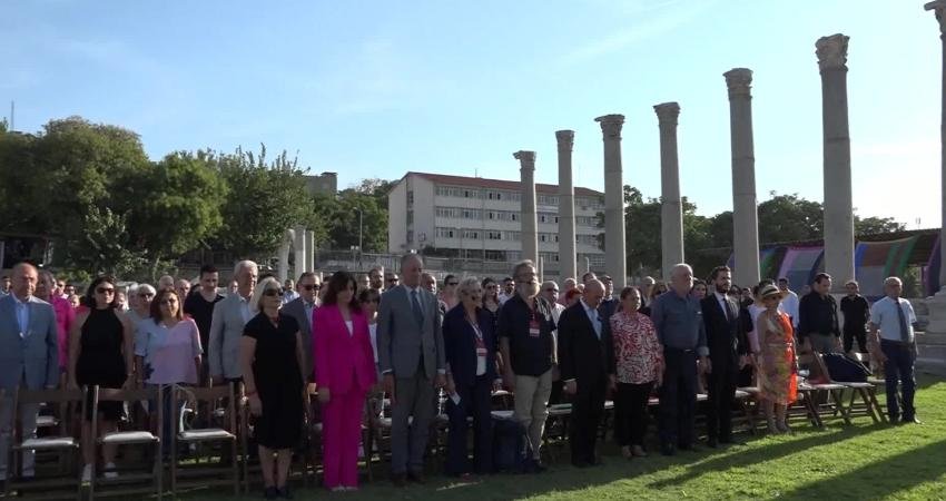 İzmir Büyükşehir Belediyesi'nin bu yıl 7'incisini düzenlediği Uluslararası İzmir Edebiyat