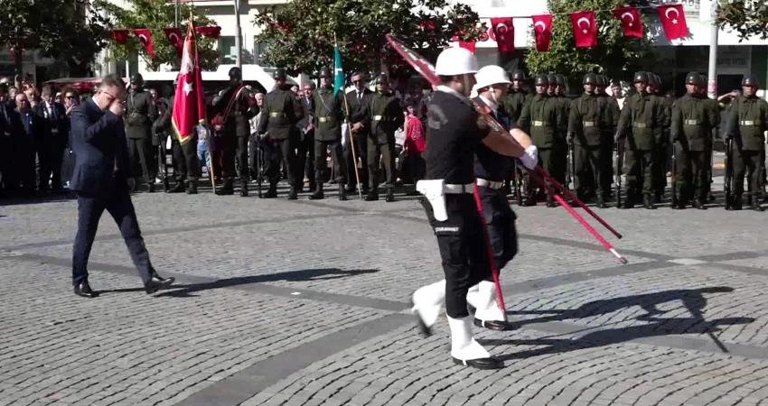 Edremit’in düşman işgalinden kurtuluşunun 101. yıl dönümü törenlerle kutlandı. 797