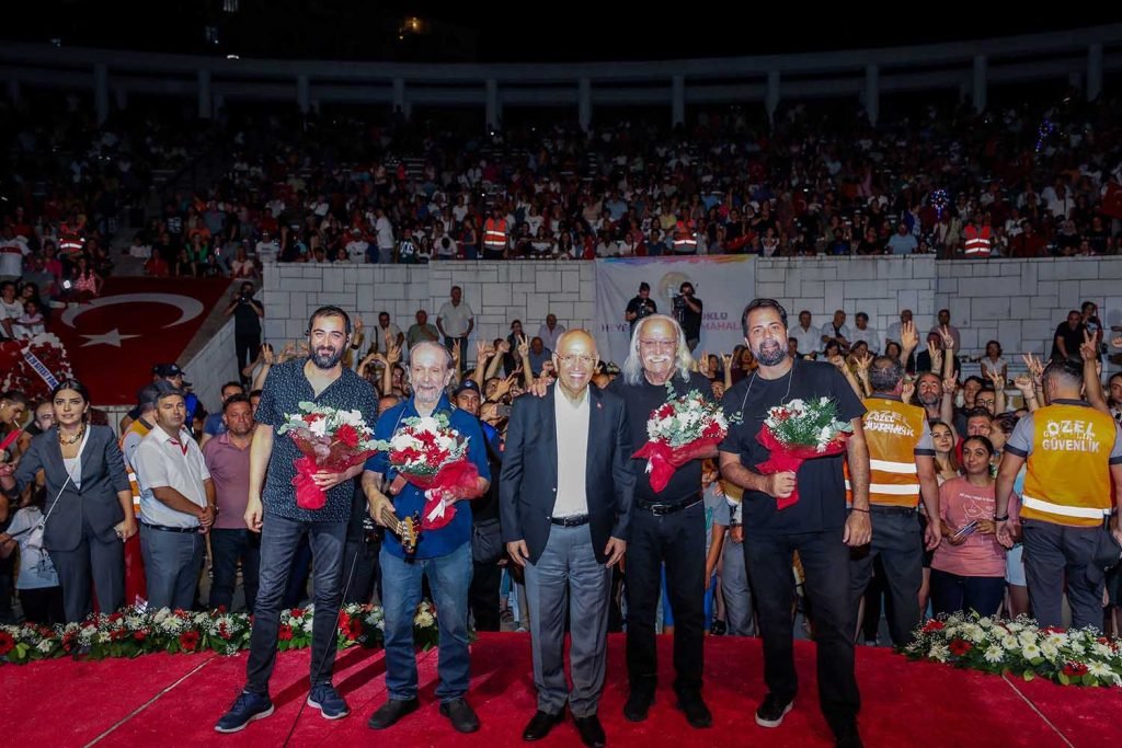 yenimahallede-mogollar-zafer-ruzgari-estirdi