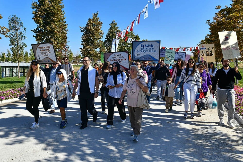 mansur-yavas-bakapta-ankara-buyuksehir-personeli-ile-bir-araya-geldi