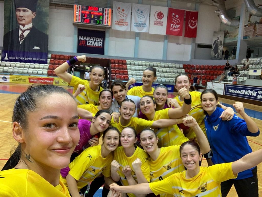 melekler-geriye-dustugu-mactan-galip-ayrildi