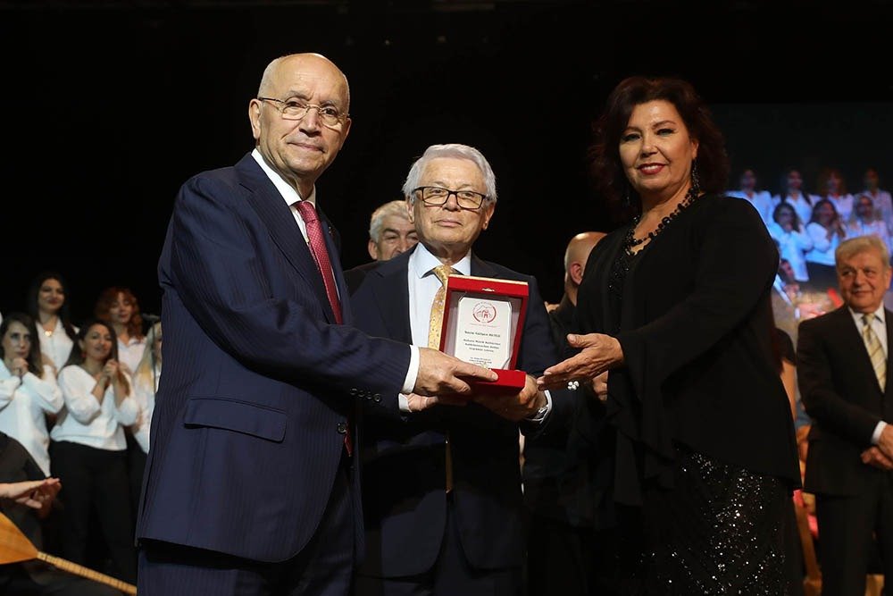 geleneksel-ankara-ezgileri-yenimahallede-yankilandi