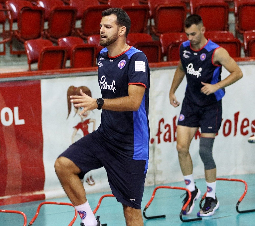 Yeni dönem çalışmalarınısürdüren Halkbank Spor Kulübü, teknik kadrosunu Sırp kondisyon