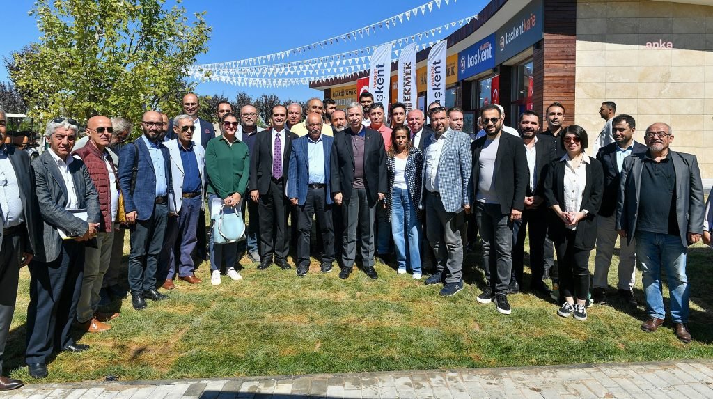 mansur-yavas-bakapta-ankara-basiniyla-bir-araya-geldi