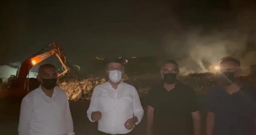 CHP Adıyaman Milletvekili Abdurrahman Tutdere, Adıyaman'da enkaz ayrıştırma sahasında yapılan