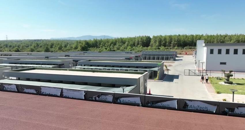 Antalya Büyükşehir Belediyesi’nin Kepez Kirişçiler Mahallesi’nde hizmete açtığı Sokak Hayvanları