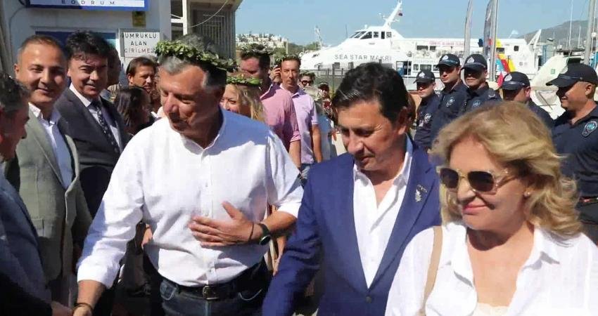 Kos ile Bodrum Belediyesi iş birliğinde Kumbahçe Mahallesi’nde 'Dostluk Konseri' gerçekleştirildi.