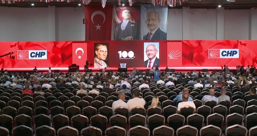 CHP’nin 100. Kuruluş yıldönümü kapsamında, partinin İzmir İl Başkanlığı tarafından