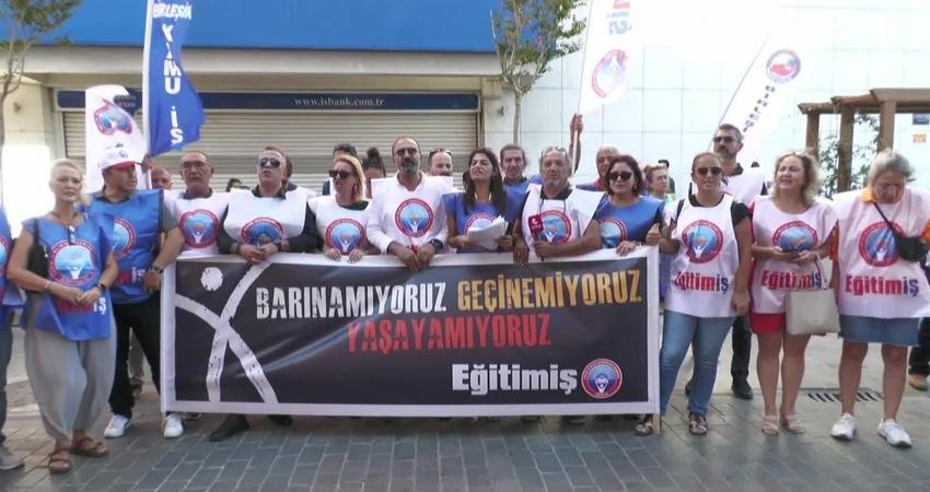 Eğitim-İş İzmir 3 No'lu Şube üyeleri bugün Karşıyaka'da memur maaşlarını