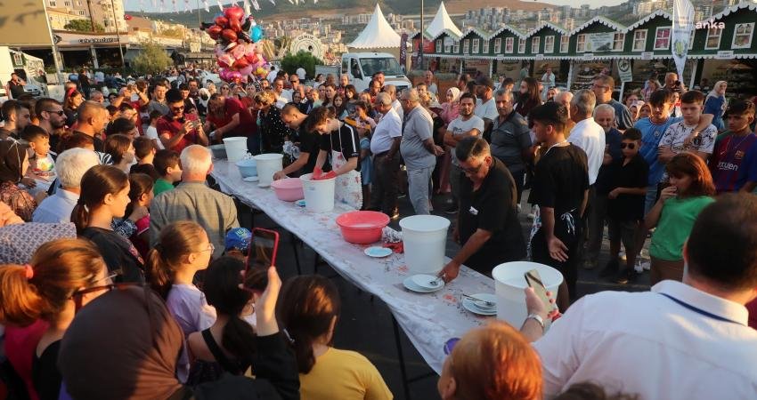 Bu yıl 30'uncusu düzenlenen Uluslararası Gemlik Zeytini Festivalinin ikinci günü