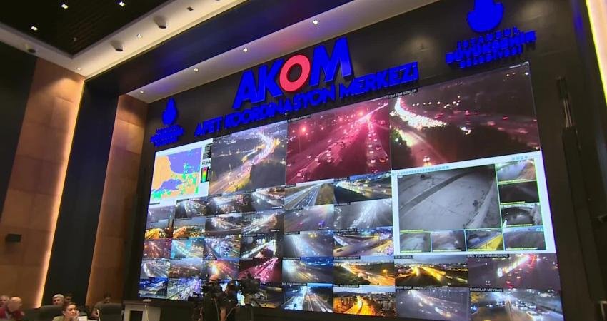 İstanbul Büyükşehir Belediye (İBB) Başkanı Ekrem İmamoğlu, kentte aralıklarla etkisini