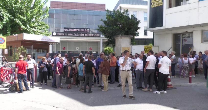 İYİ Parti İzmir İl Başkanlığı, ekonomik krizin veliler üzerindeki olumsuz