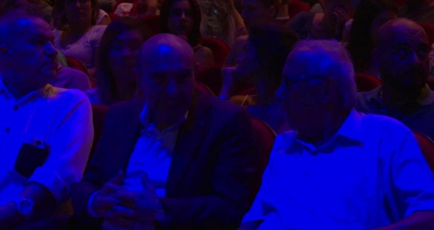 İzmir Büyükşehir Belediyesi, “Dünya Barış Günü’nde Eylem ile El Ele”