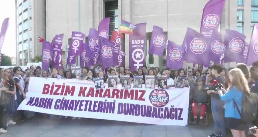 Kadın Cinayetlerini Durduracağız Platformu Derneği üyeleri, dernek hakkında açılan kapatma