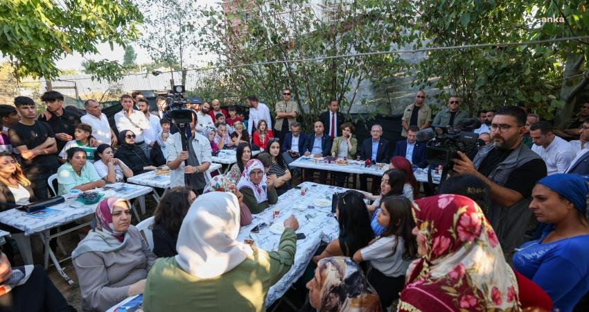 CHP Genel Başkanı Kemal Kılıçdaroğlu, İstanbul Sultanbeyli Mimar Sinan Mahallesi'nde