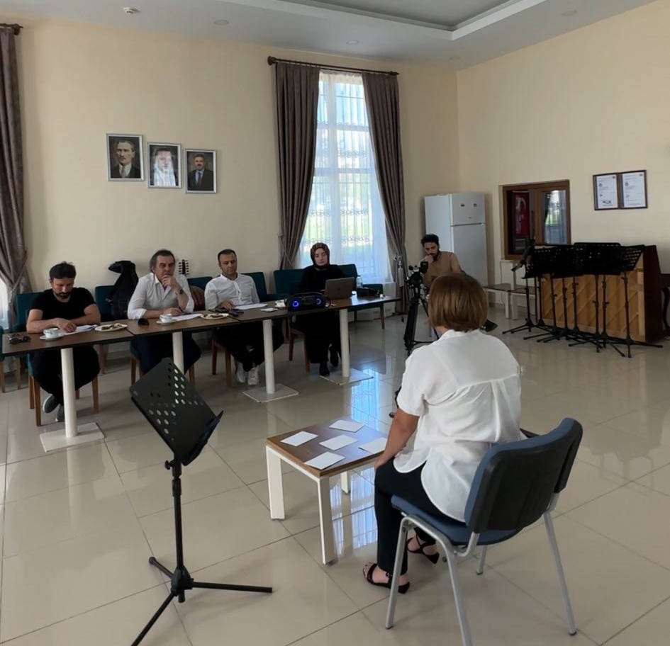 Sincan Belediyesi Türk Musikisi Konservatuvarı hayallere dokunmaya devam ediyor. Müziğe