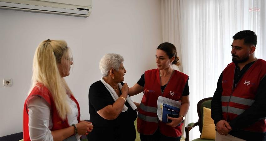 Konyaaltı Belediyesi 1 Ekim Dünya Yaşlılar Günü dolayısıyla ilçede yaşayan