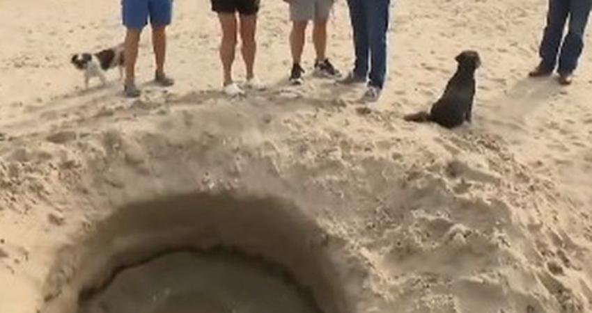 İrlanda'da bir sahilde keşfedilen gizemli bir çukur, ilk bakışta kozmik
