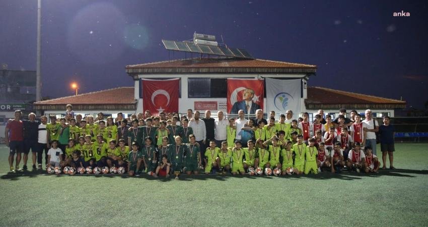 Merkezefendi Belediyesi’nce 30 Ağustos Zafer Bayramı’nda satranç, futbol ve tenis